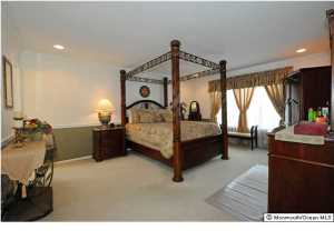 40 Stratton Rd, Matawan, NJ 07747 photo 13