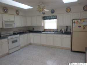 247 Maple Ln, Forked River, NJ 08731 photo 4