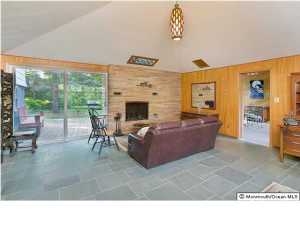 17 Edgewood Rd, Rumson, NJ 07760 photo 2
