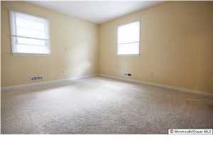 24 Acker Dr, Middletown, NJ 07748 photo 8