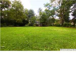 24 Acker Dr, Middletown, NJ 07748 photo 3