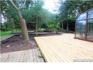 24 Acker Dr, Middletown, NJ 07748 photo 2