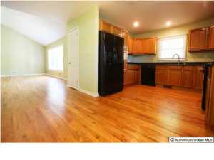 24 Acker Dr, Middletown, NJ 07748 photo 6