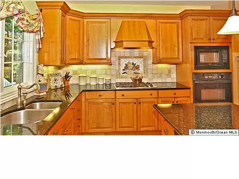 20 Robin Rd, Rumson, NJ 07760 photo 12