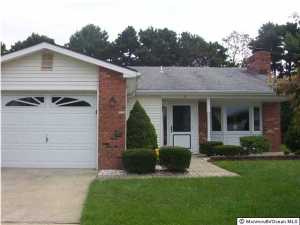 8 Eric Ct, Brick, NJ 08723 photo 1