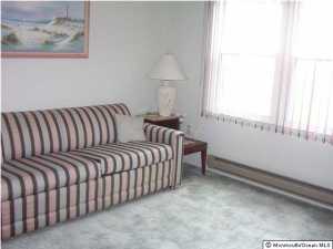 8 Eric Ct, Brick, NJ 08723 photo 9