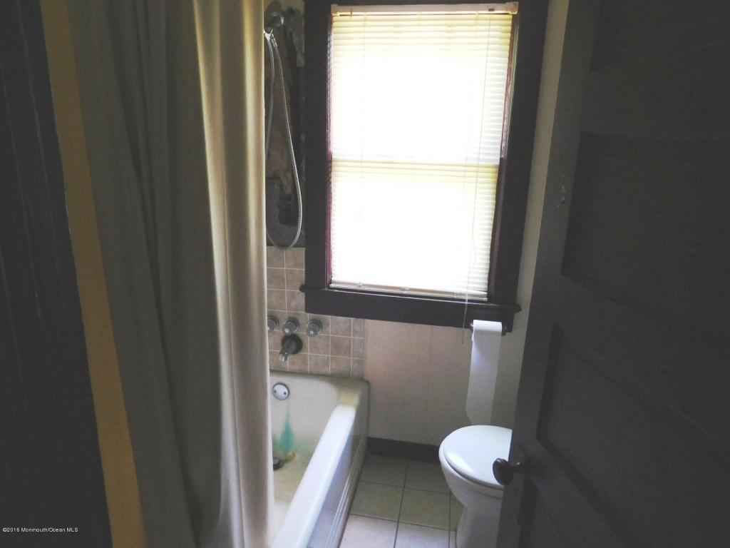 18 Chapel St, Waretown, NJ 08758 photo 11