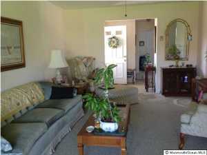 29 Sidney Ct, Brick, NJ 08724 photo 3