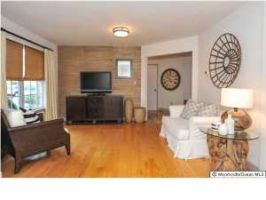 2 Nancy St, Howell, NJ 07731 photo 4