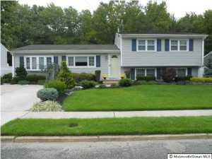 69 Cornell Dr, Hazlet, NJ 07730