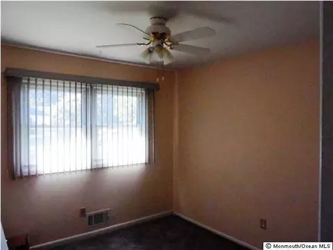 586 Charles Dr, Brick, NJ 08723 photo 7