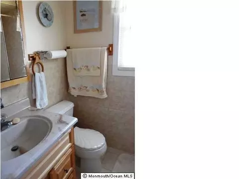 586 Charles Dr, Brick, NJ 08723 photo 8