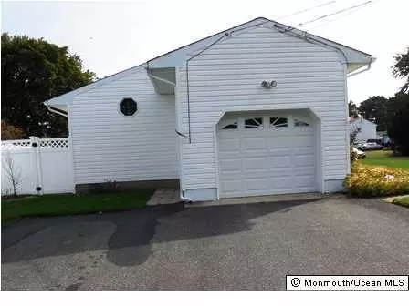 586 Charles Dr, Brick, NJ 08723 photo 10
