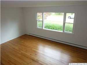 8 Jay Dr, Middletown, NJ 07748 photo 6