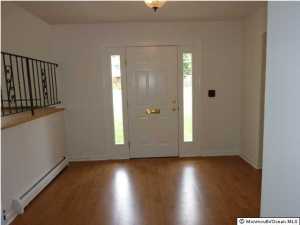 8 Jay Dr, Middletown, NJ 07748 photo 8