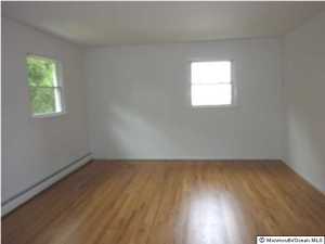 8 Jay Dr, Middletown, NJ 07748 photo 11