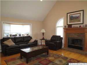 355 Forrest Ave, Matawan, NJ 07747 photo 3