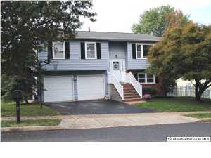 2 Juniper Pl, Howell, NJ 07731 photo 1