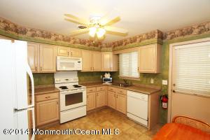 96 Sunset Rd, Whiting, NJ 08759 photo 2