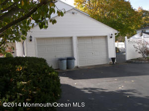 2 Claridge Dr, Middletown, NJ 07748 photo 2