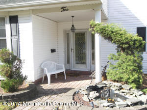2 Claridge Dr, Middletown, NJ 07748 photo 4