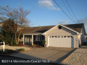 835 Bowline Dr, Forked River, NJ 08731 photo 1