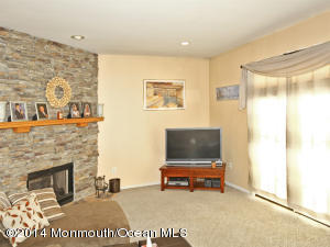 13 Hampton Ct, Old Bridge, NJ 08857 photo 7