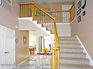 13 Hampton Ct, Old Bridge, NJ 08857 photo 2