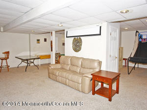 13 Hampton Ct, Old Bridge, NJ 08857 photo 15