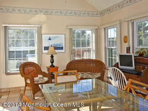13 Hampton Ct, Old Bridge, NJ 08857 photo 6