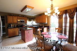 77 Mayfair Ct, Brick, NJ 08723 photo 6