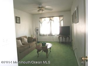 5 Tom Gray Ct, Forked River, NJ 08731 photo 4
