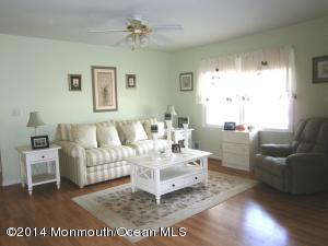 5 Tom Gray Ct, Forked River, NJ 08731 photo 1