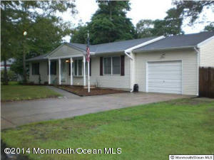20 Cedar Dr, Lanoka Harbor, NJ 08734 photo 1