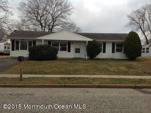12 Oneida Ave, Waretown, NJ 08758 photo 1