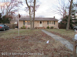524 Windsor St, Forked River, NJ 08731 photo 2