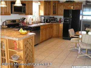 476 Lafayette Dr, Brick, NJ 08723 photo 2