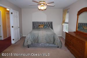 12 Hampton Ct, Matawan, NJ 07747 photo 11