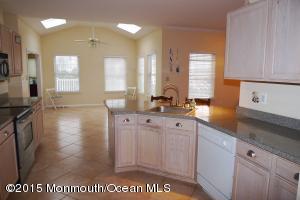 12 Hampton Ct, Matawan, NJ 07747 photo 6