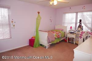 12 Hampton Ct, Matawan, NJ 07747 photo 13
