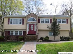 2 Chestnut Dr, Matawan, NJ 07747 photo 1