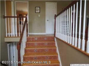 2 Chestnut Dr, Matawan, NJ 07747 photo 2