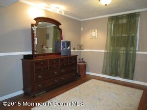 2 Chestnut Dr, Matawan, NJ 07747 photo 10