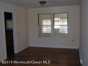 33 Mill Rd, Whiting, NJ 08759 photo 5