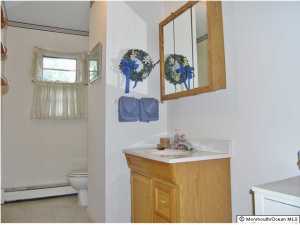 9 Schelly Dr, Middletown, NJ 07748 photo 16