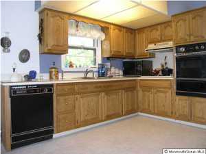 9 Schelly Dr, Middletown, NJ 07748 photo 6