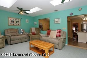 72 Sunset Pl, Middletown, NJ 07748 photo 8
