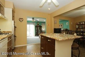 72 Sunset Pl, Middletown, NJ 07748 photo 4