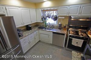 135 Irwin Pl, Middletown, NJ 07748 photo 5
