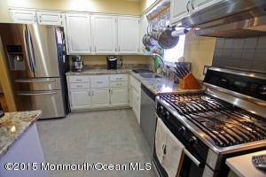135 Irwin Pl, Middletown, NJ 07748 photo 6